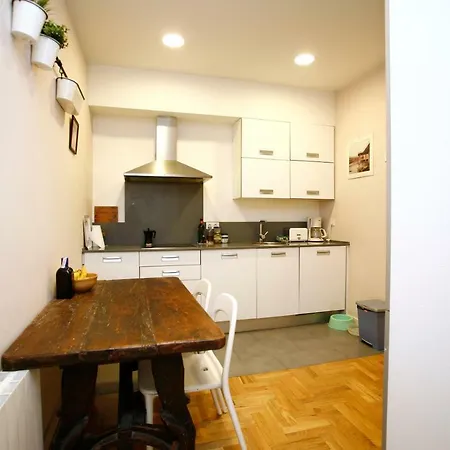 Apartment Piso Centrico Con Patio *